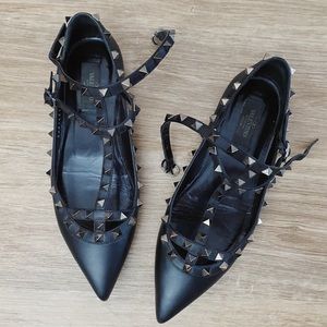 Black Valentino Rockstud Shoes 🖤